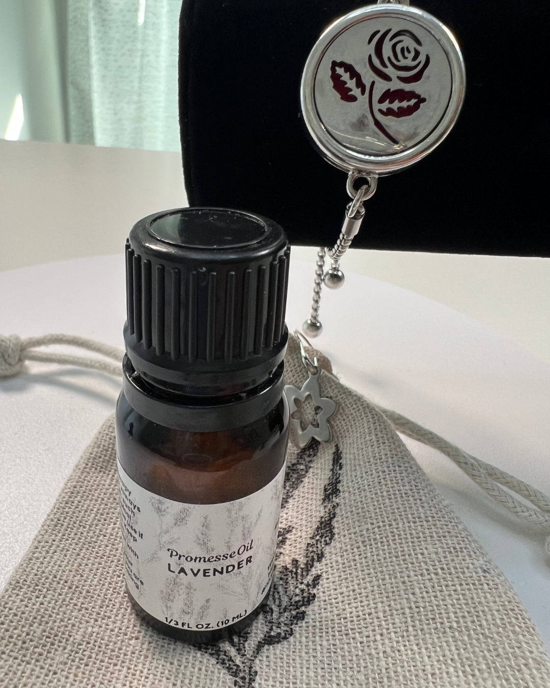 Rose Flower Diffuser Bracelet & Lavender Oil  Bundle | Set de Bienestar: Brazalete Difusor y Aceite de Lavanda