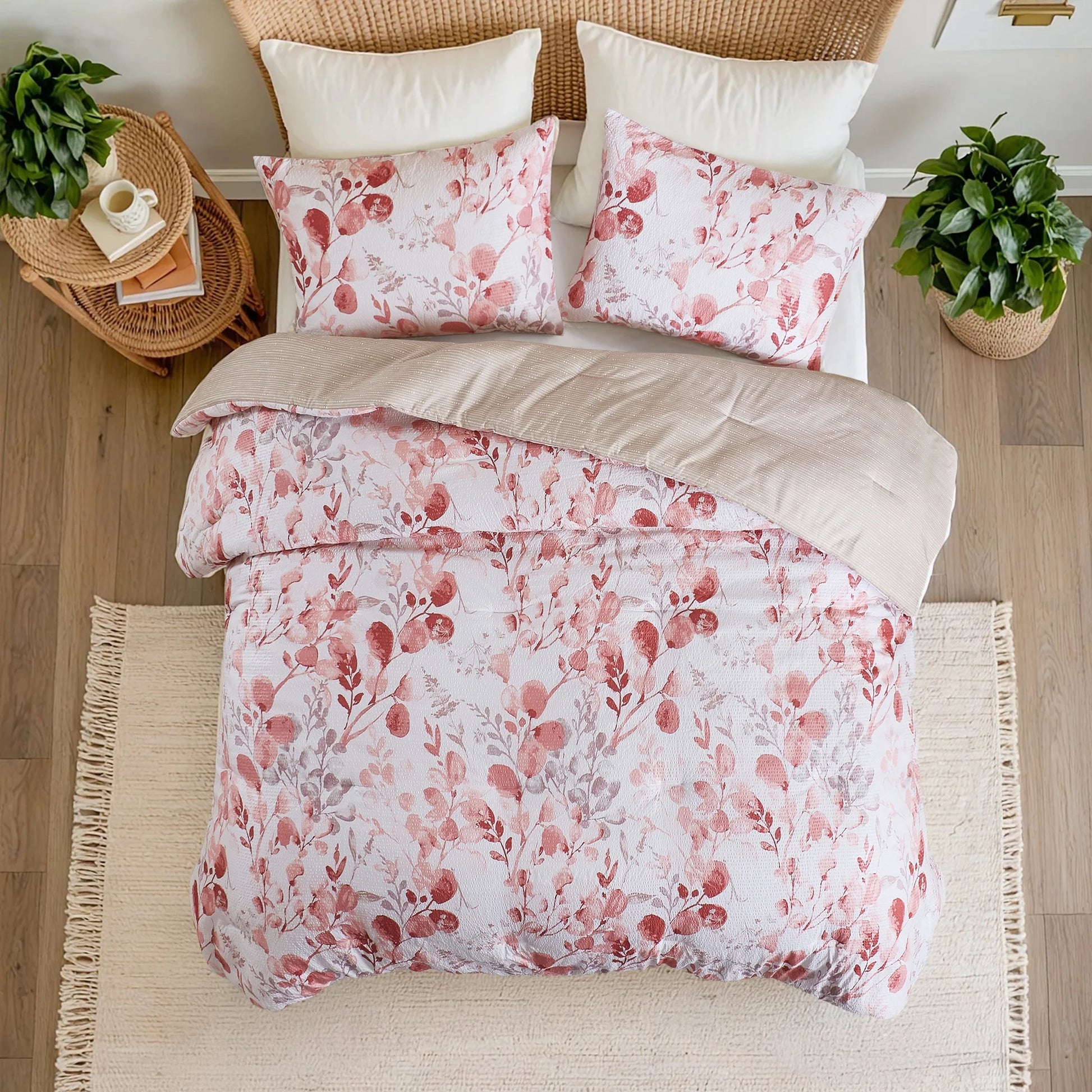 King/Cal King Comforter Sets, Reversible Seersucker Floral Bedding Sets, 3 Piece Lightweight Pink Blush Botanical Flowers Comforter Bed Set with Pillow Shams