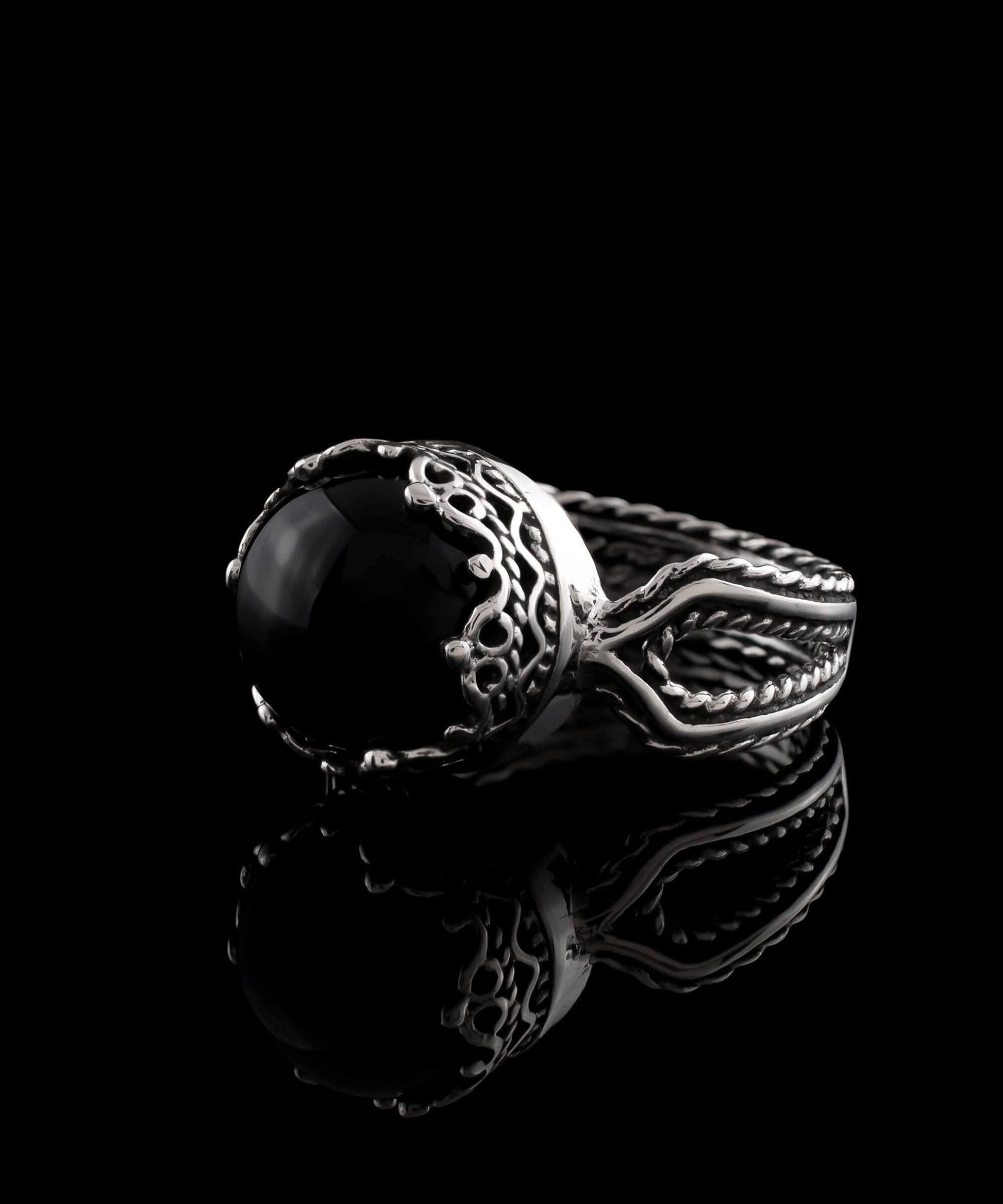 Black Onyx Gemstone Filigree Art Women Sterling Silver Cocktail Ring