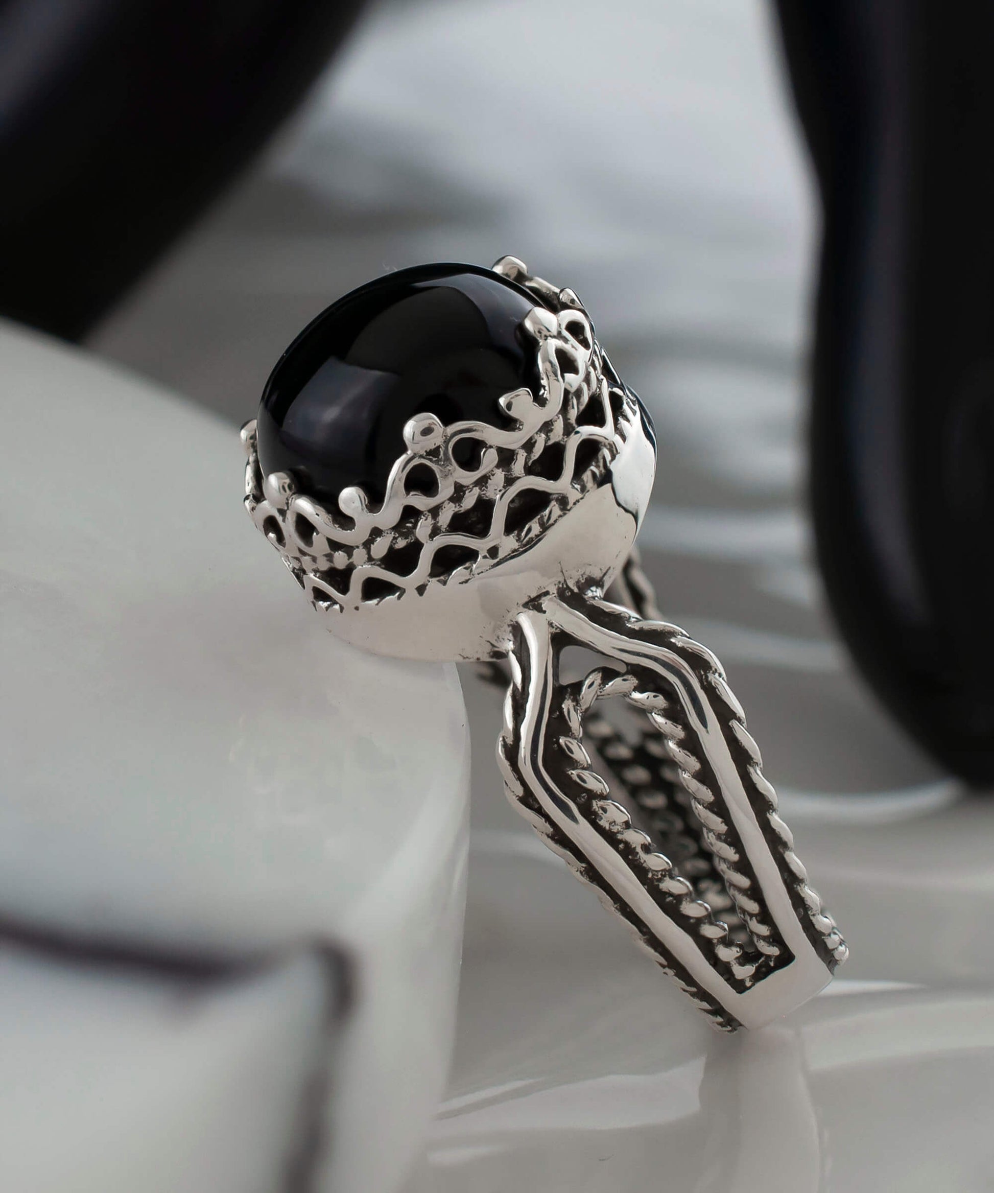 Black Onyx Gemstone Filigree Art Women Sterling Silver Cocktail Ring