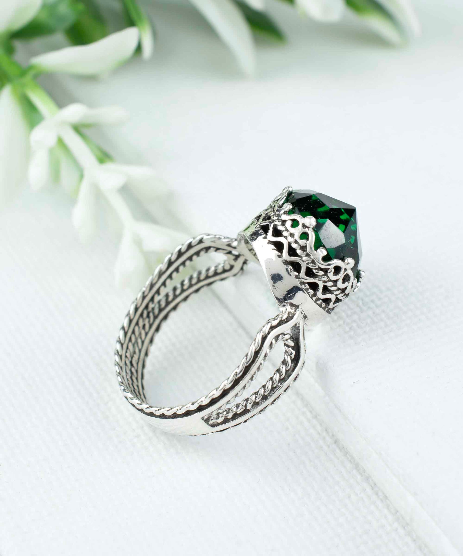 Peridot Gemstone Filigree Art Women Sterling Silver Cocktail Ring