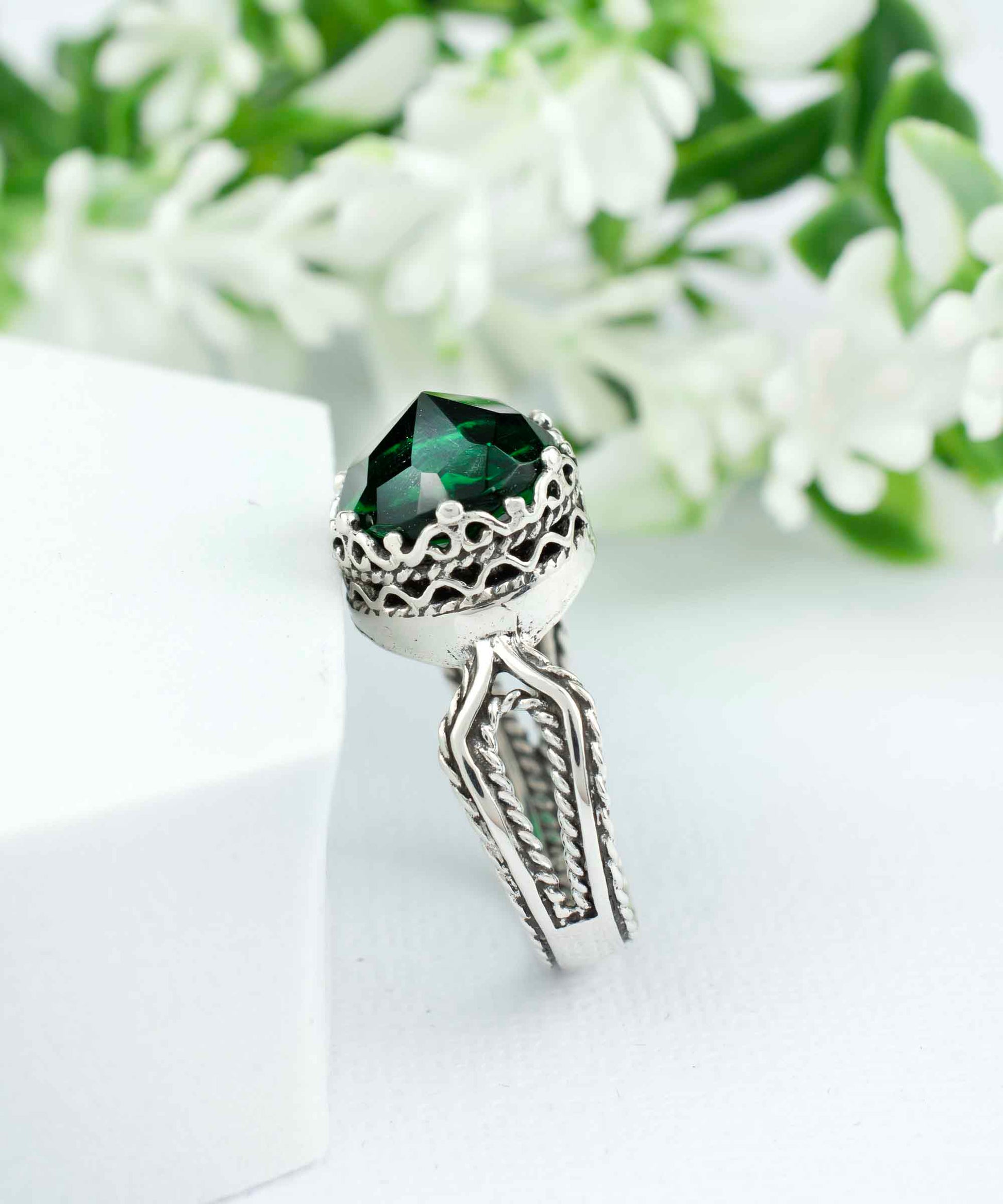 Peridot Gemstone Filigree Art Women Sterling Silver Cocktail Ring