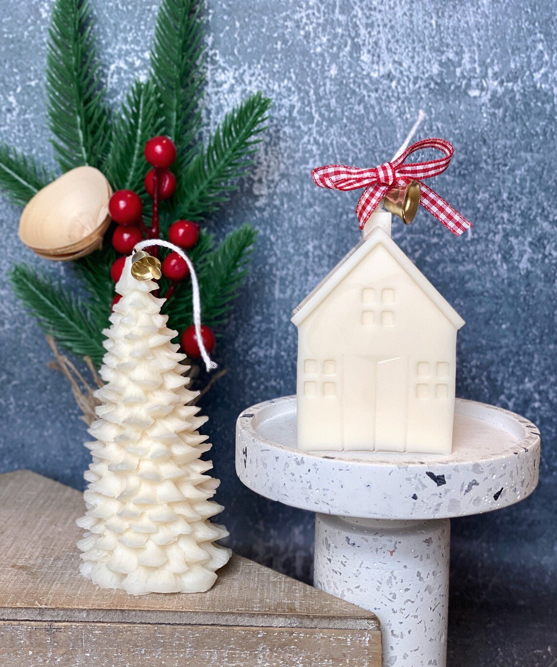 Christmas Cottage Candles for Cozy Holiday Decor